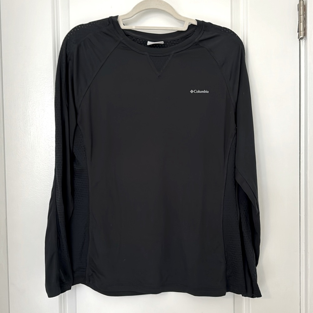 Columbia Long-Sleeve Black Women’s Workout Performance Top